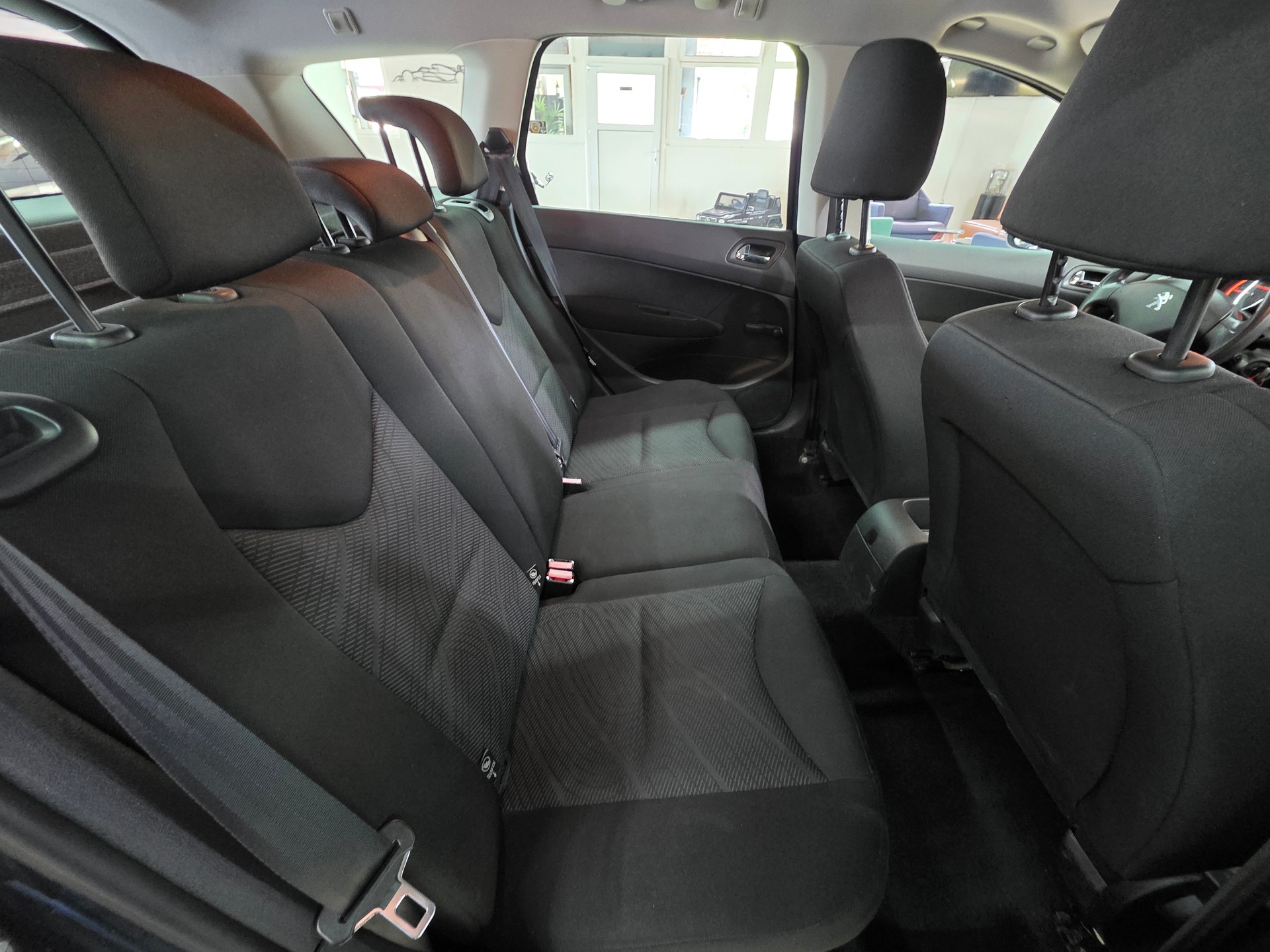 PEUGEOT 308 SW 1.6 HDI Access EGS6-image-15