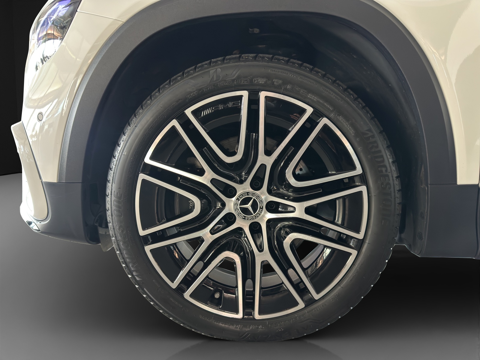 MERCEDES-BENZ GLB 220 4Matic 8G-Tronic-image-7