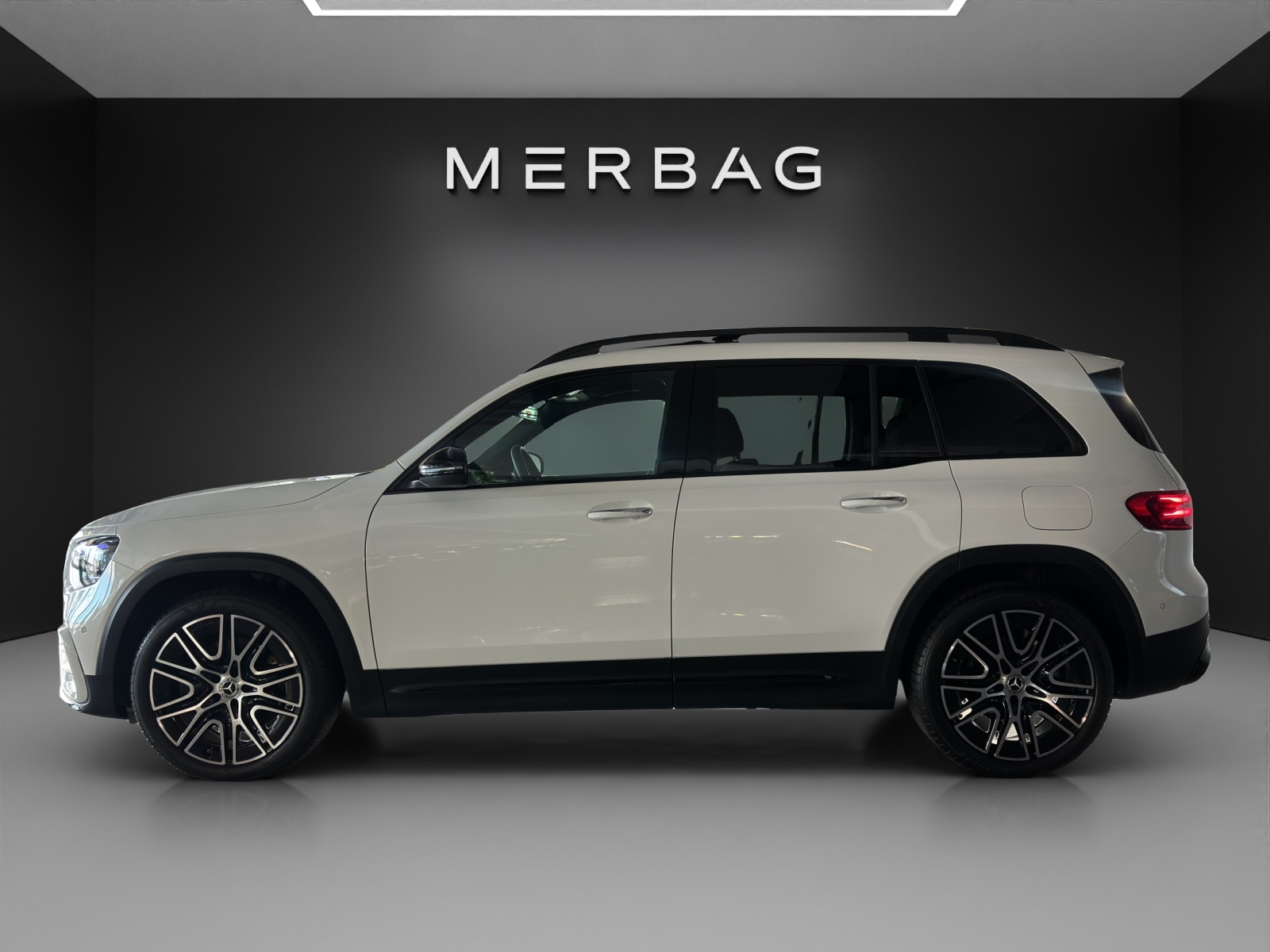 MERCEDES-BENZ GLB 220 4Matic 8G-Tronic-image-2