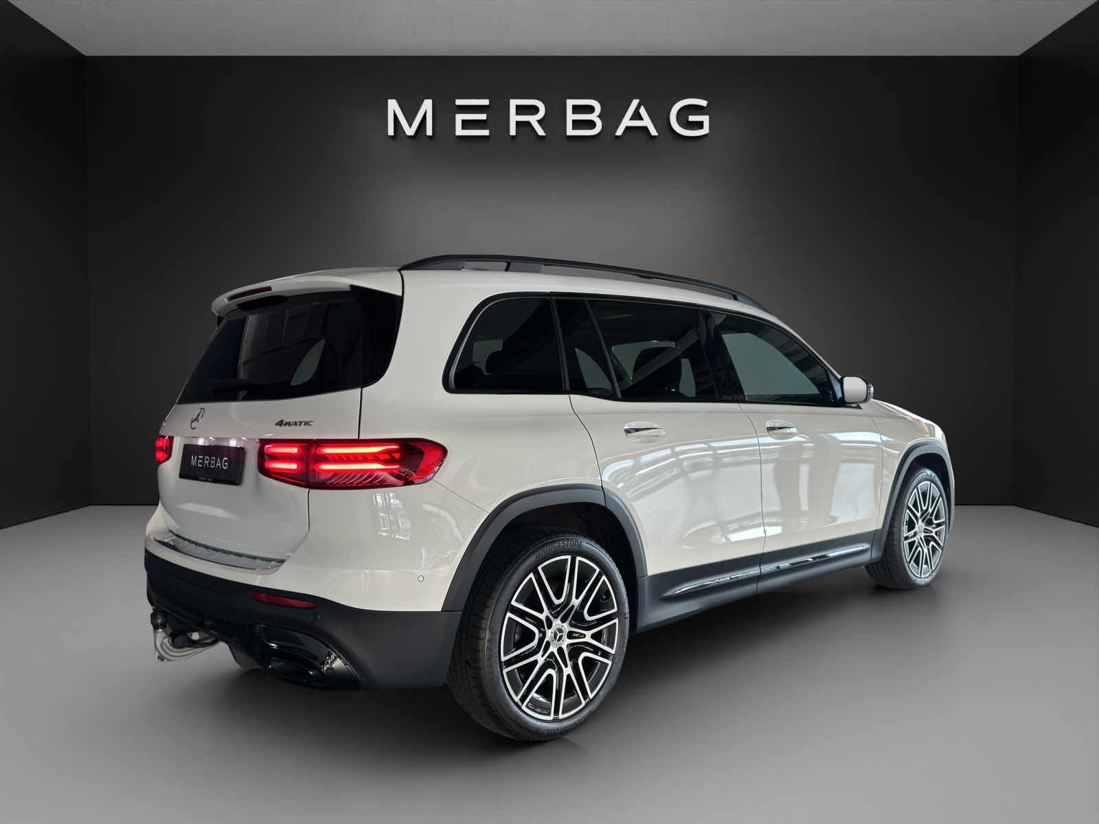 MERCEDES-BENZ GLB 220 4Matic 8G-Tronic-image-5