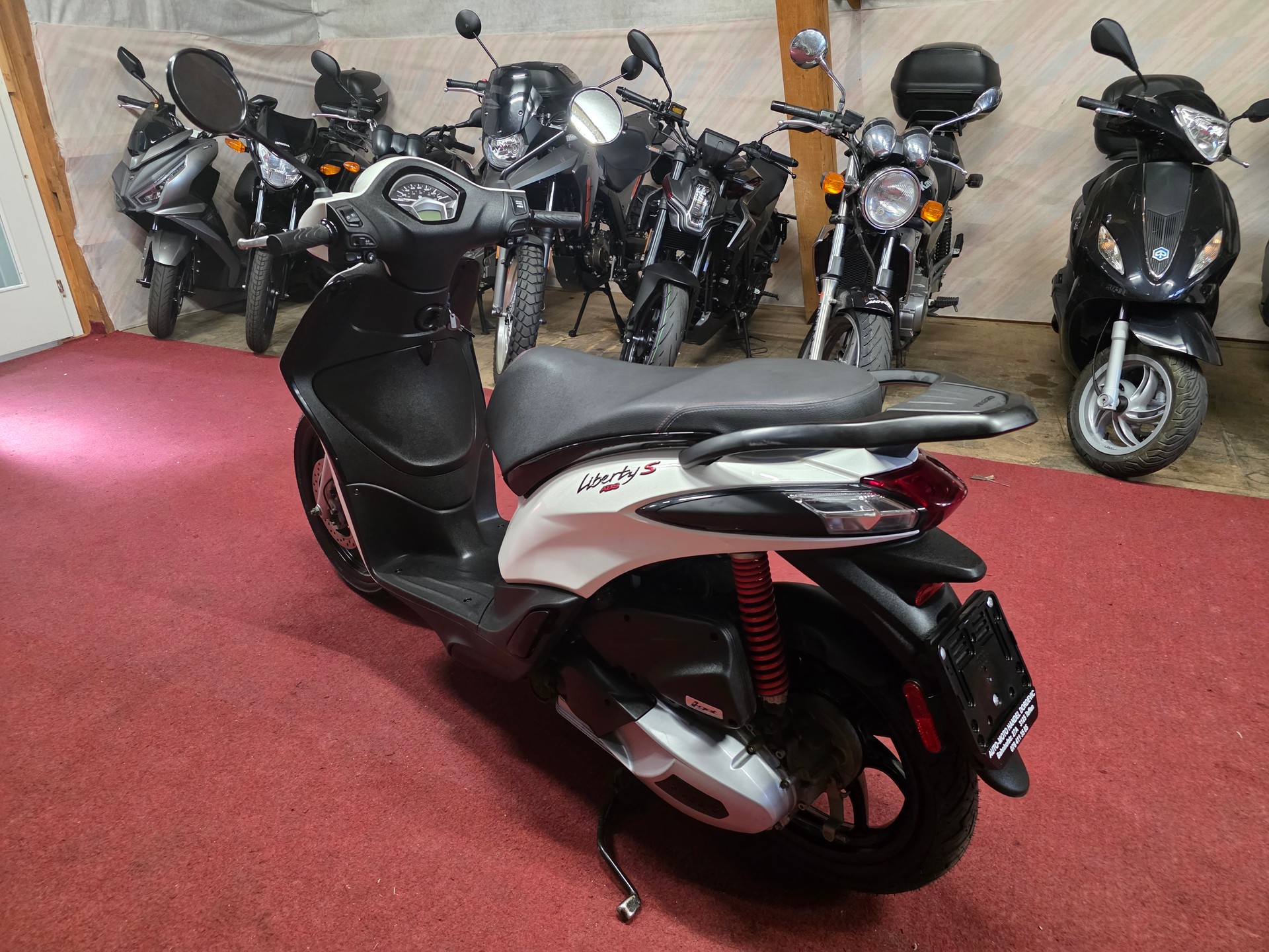 PIAGGIO Liberty 125 Sport-image-2