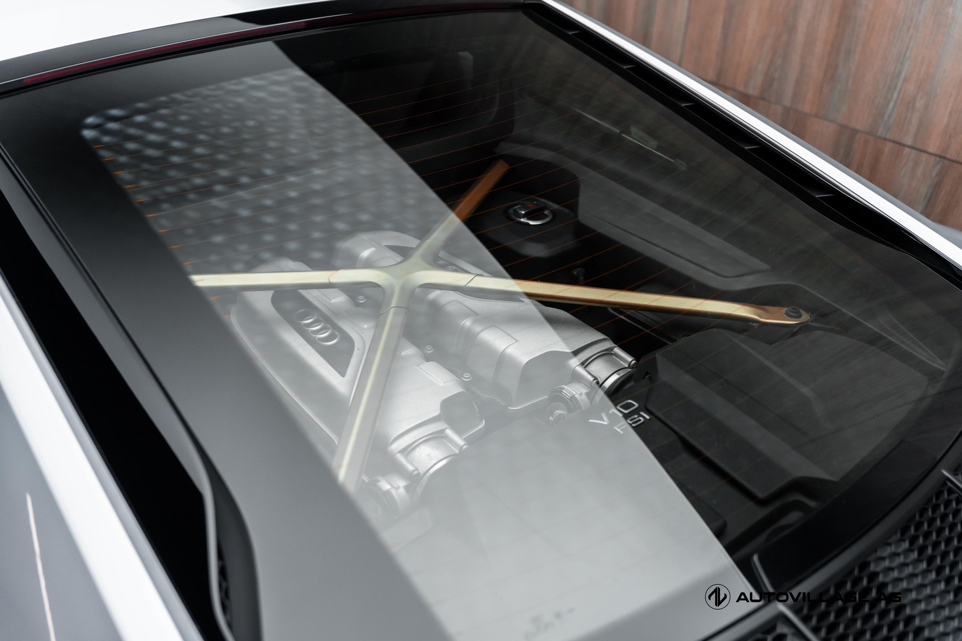 AUDI R8 Coupé RWD S-Tronic-image-23