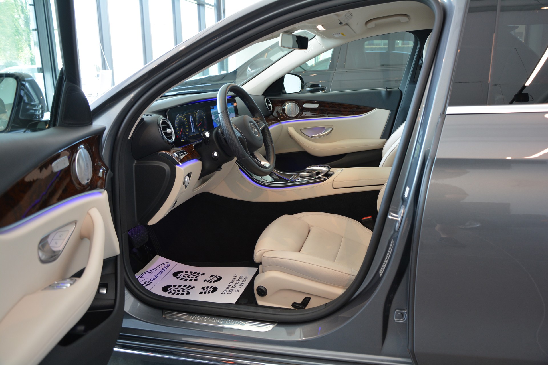 MERCEDES-BENZ E 400 Avantgarde 4 Matic 9G-Tronic-image-8