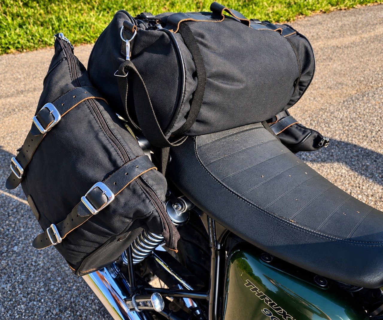 TRIUMPH Thruxton 900 i-image-4