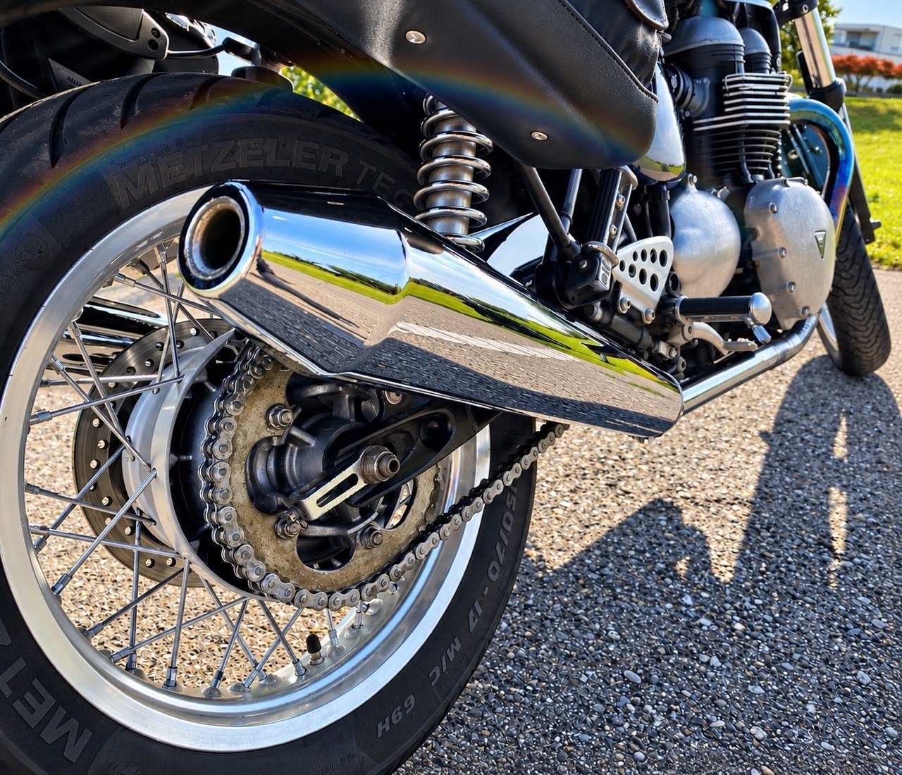 TRIUMPH Thruxton 900 i-image-2
