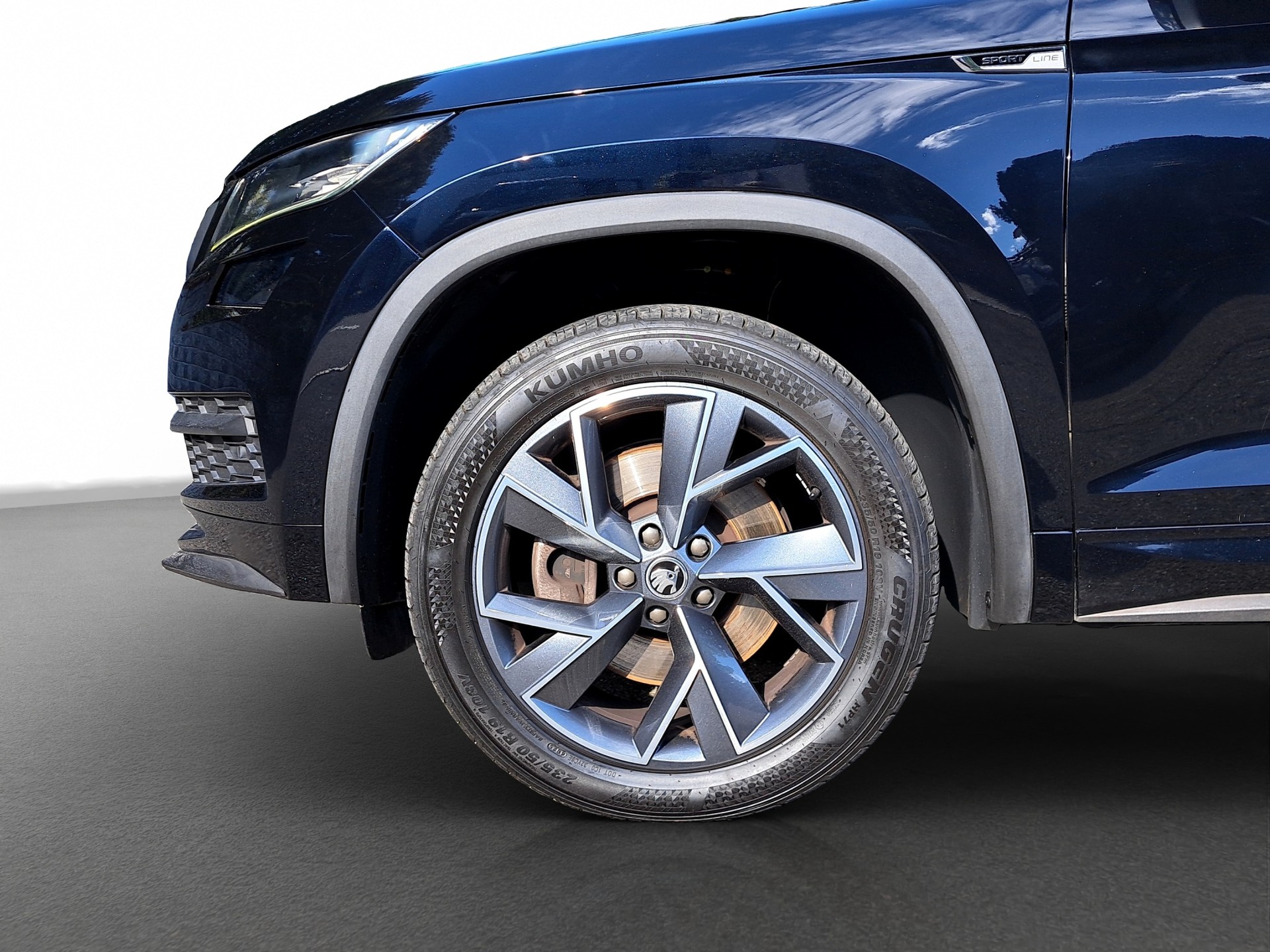 SKODA Kodiaq 2.0 TSI 4x4 Sport Line *360°Cam*-showroom-element-3