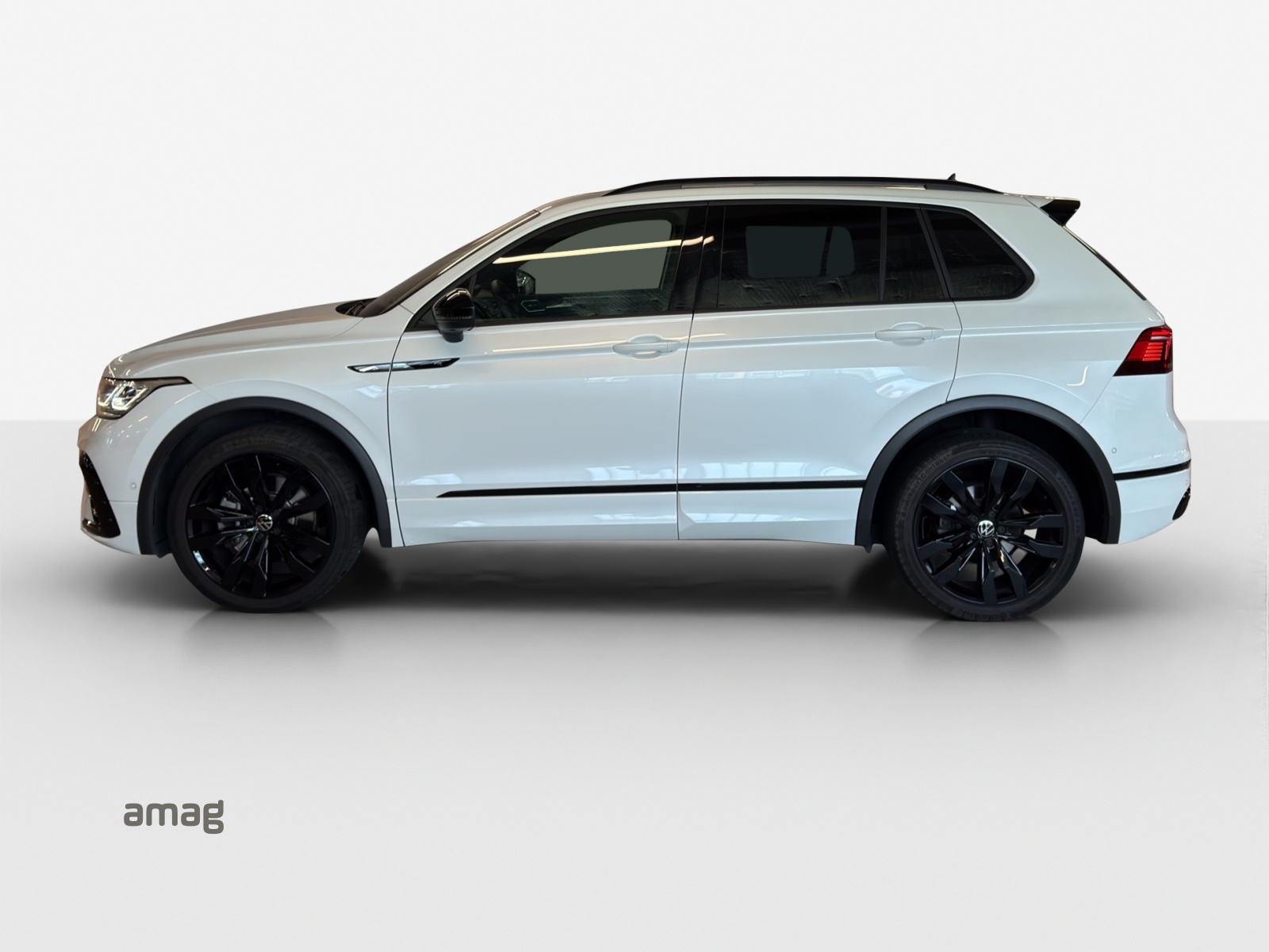 VW Tiguan 2.0TSI R-Line 4Motion DSG-showroom-element-1