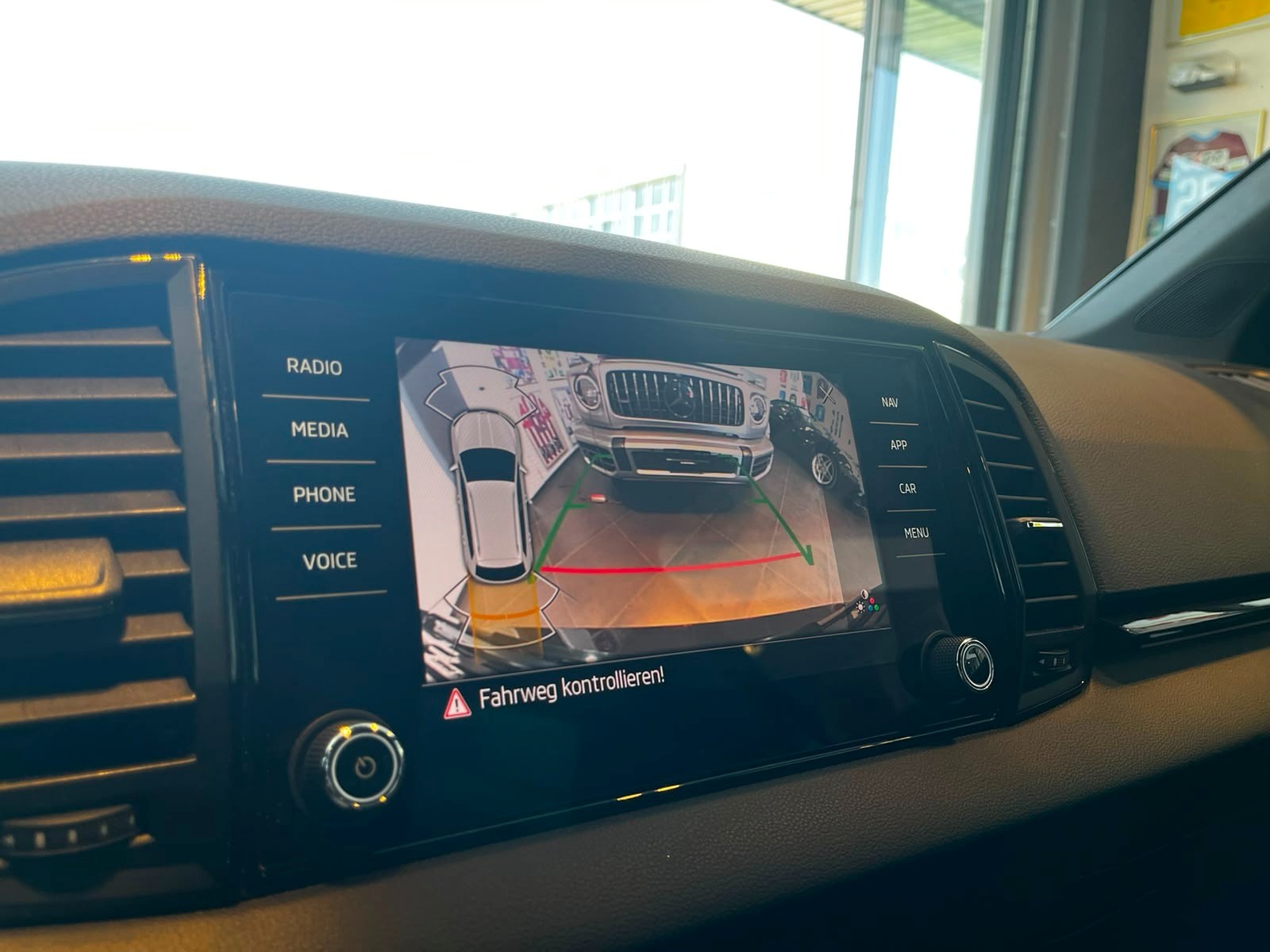 SKODA Karoq 2.0 TSI SportLine DSG 4x4-image-18
