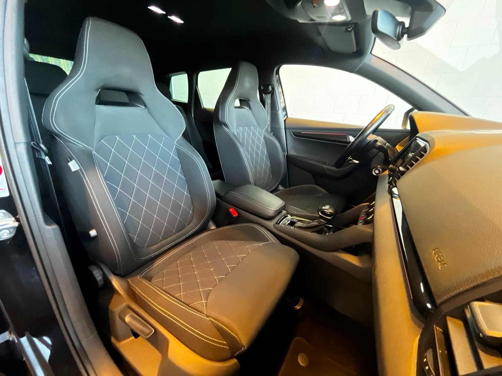 SKODA Karoq 2.0 TSI SportLine DSG 4x4-image-17
