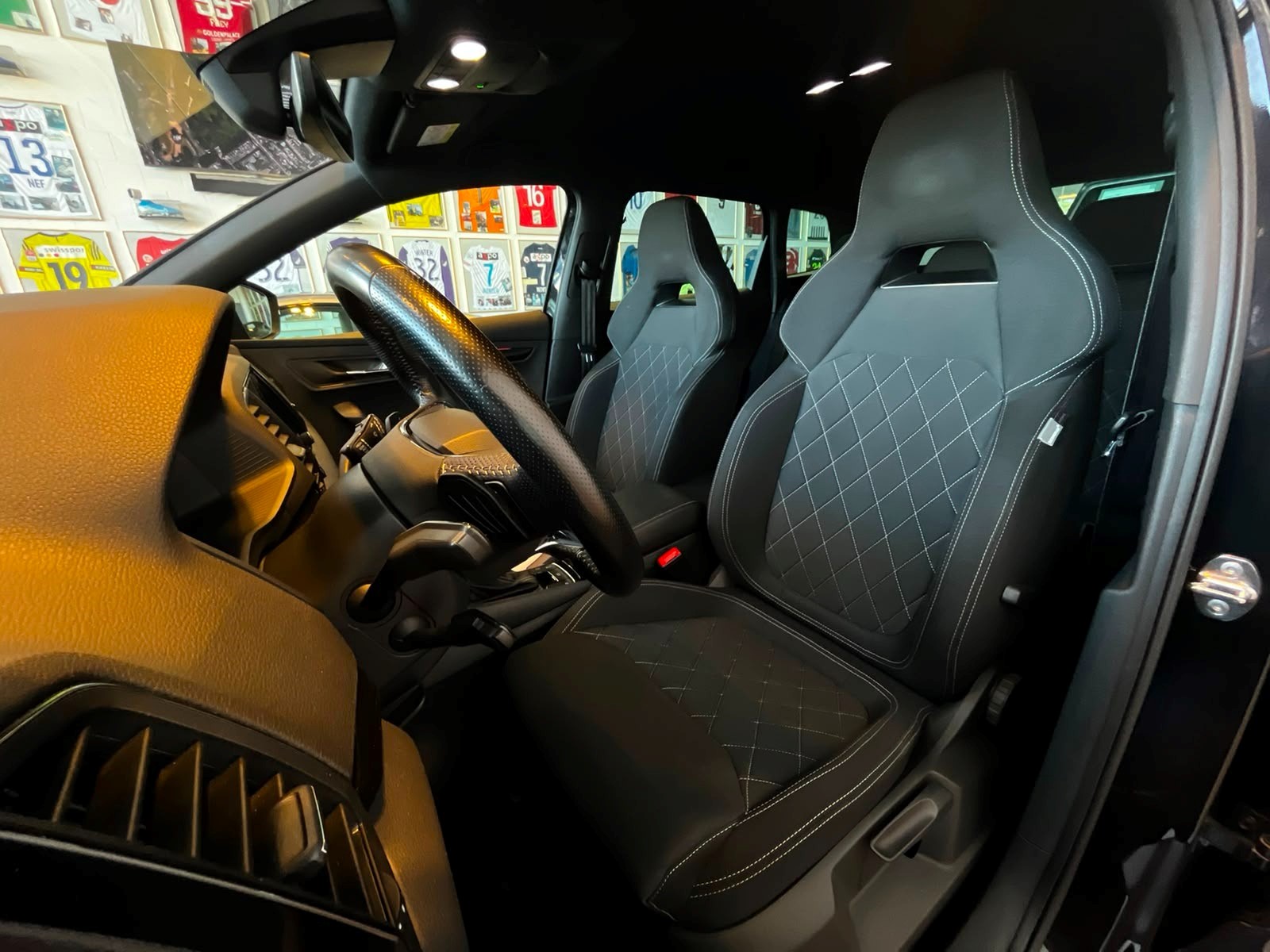SKODA Karoq 2.0 TSI SportLine DSG 4x4-image-11