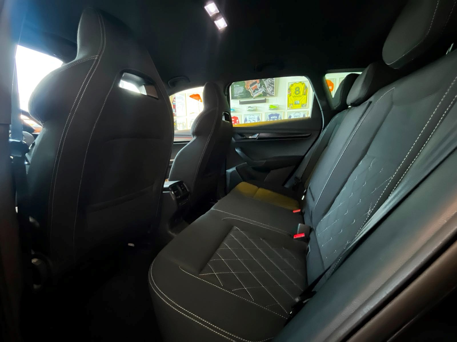 SKODA Karoq 2.0 TSI SportLine DSG 4x4-image-14