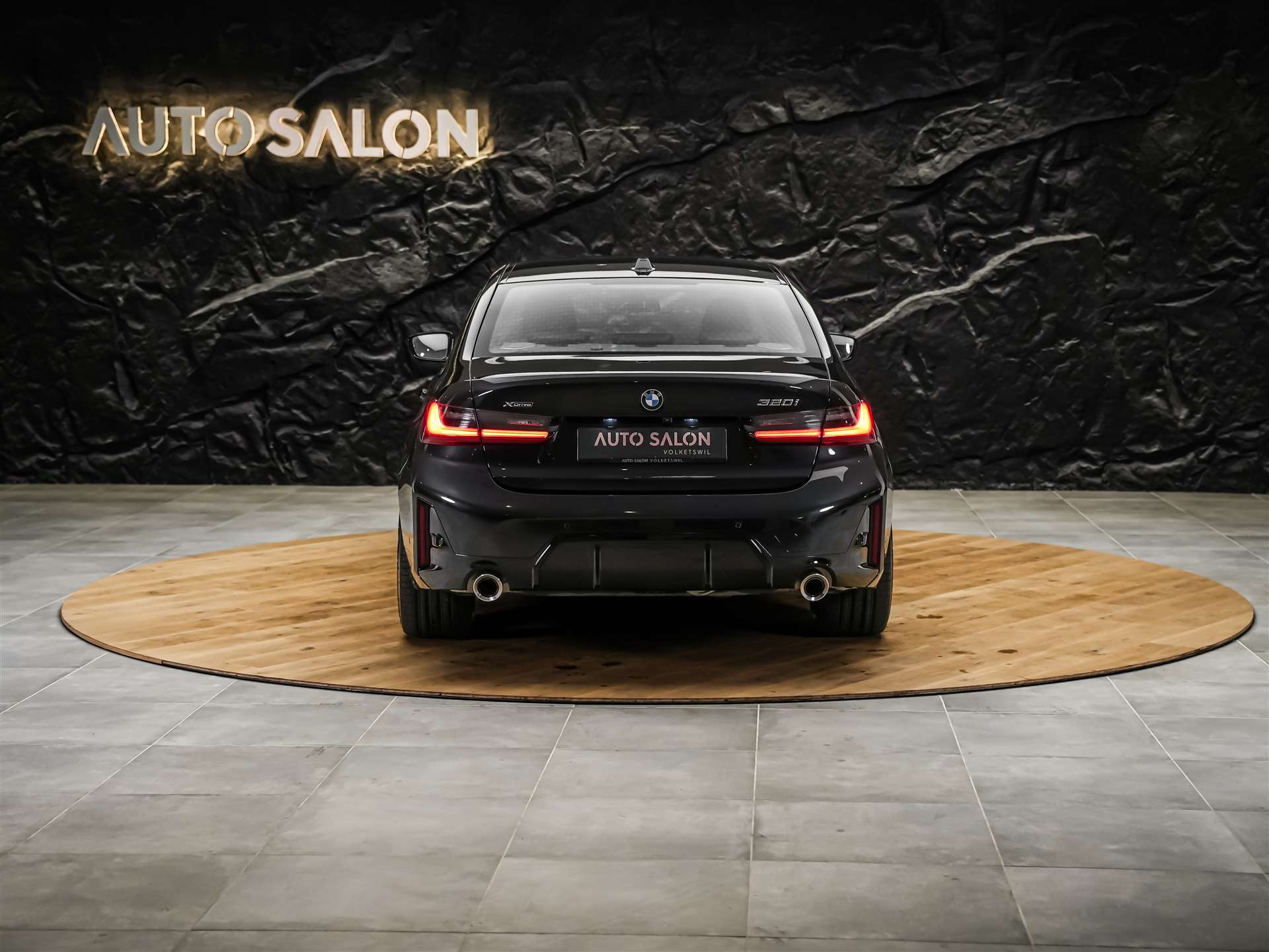 BMW 320i xDrive Steptronic M Sport Pro *ALL BLACK*Facelift*Werksgarantie*20" Felgen*Harman/Kardon*-showroom-element-3