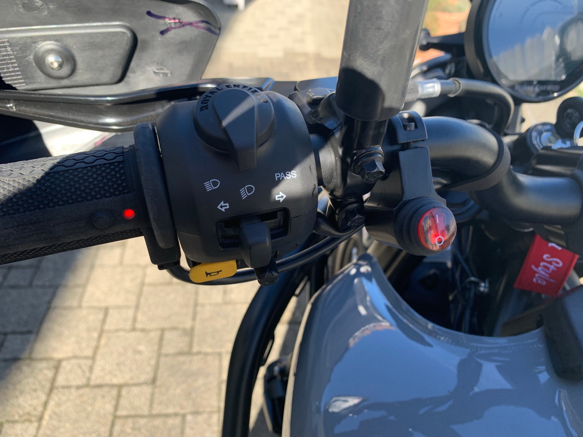 ROYAL ENFIELD Himalayan 452 Base-image-2