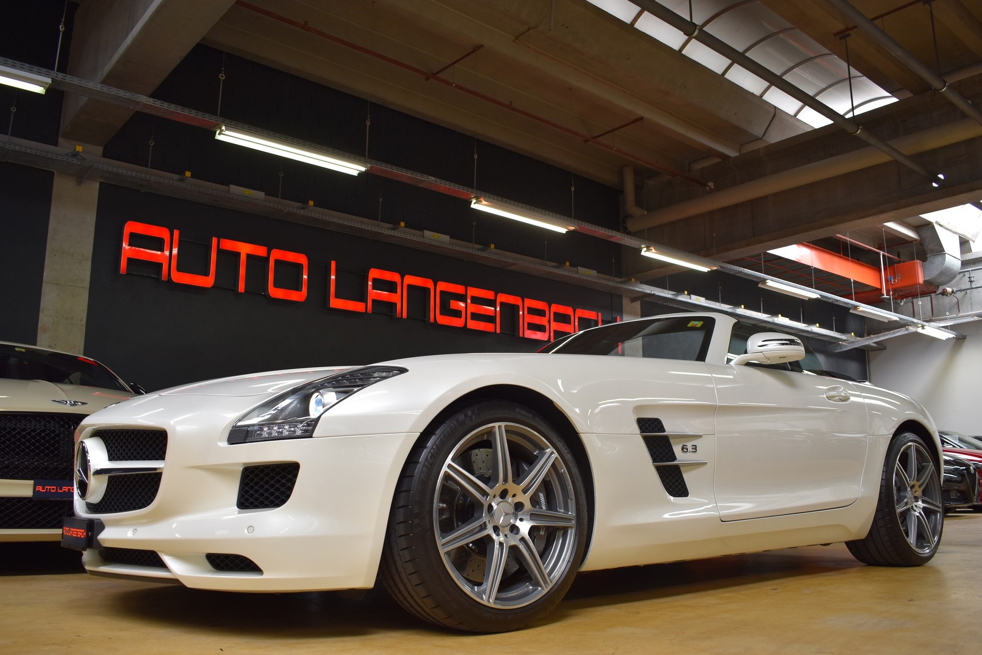 MERCEDES-BENZ SLS 63 AMG Speedshift-image-15