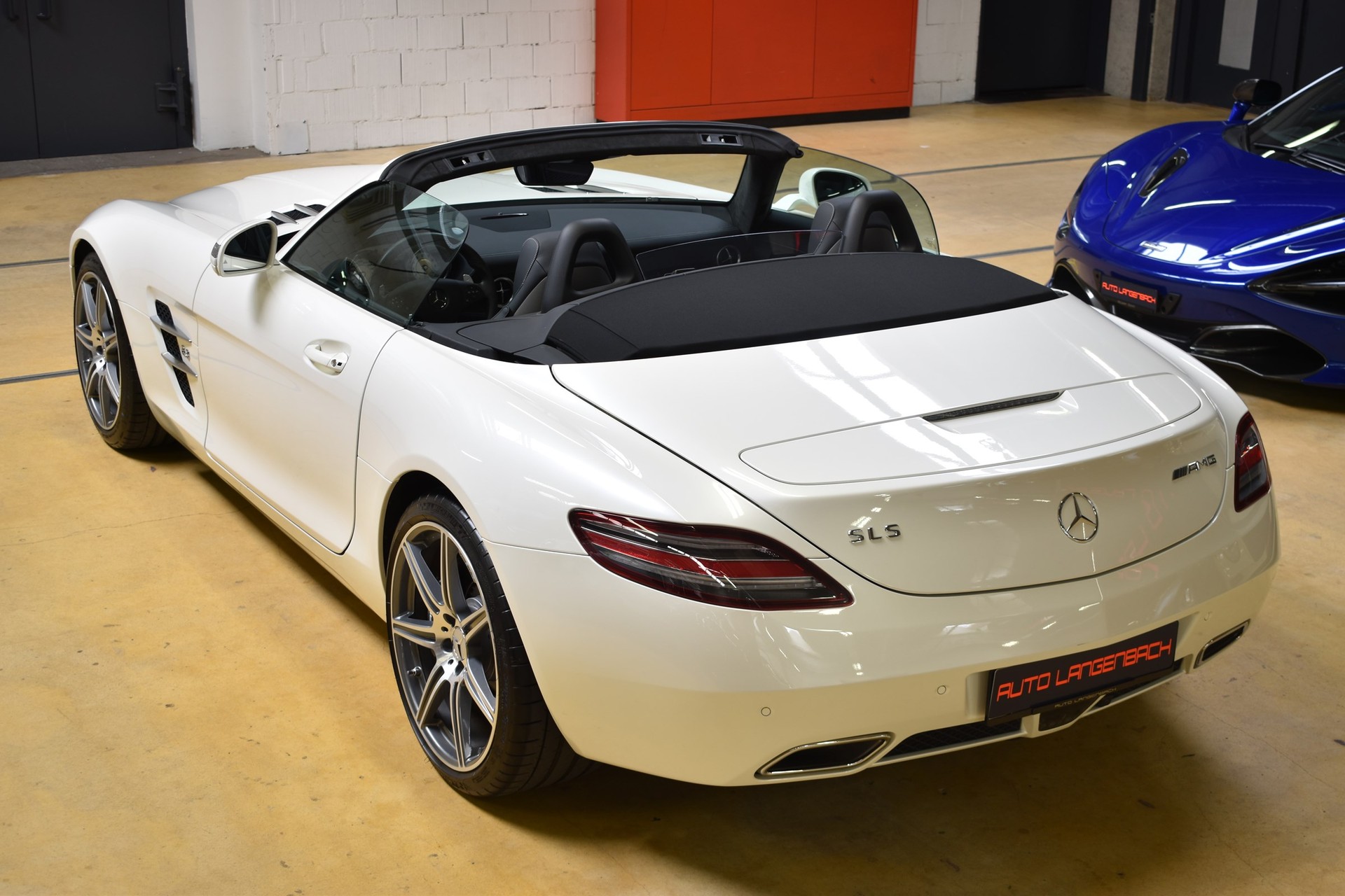 MERCEDES-BENZ SLS 63 AMG Speedshift-image-6