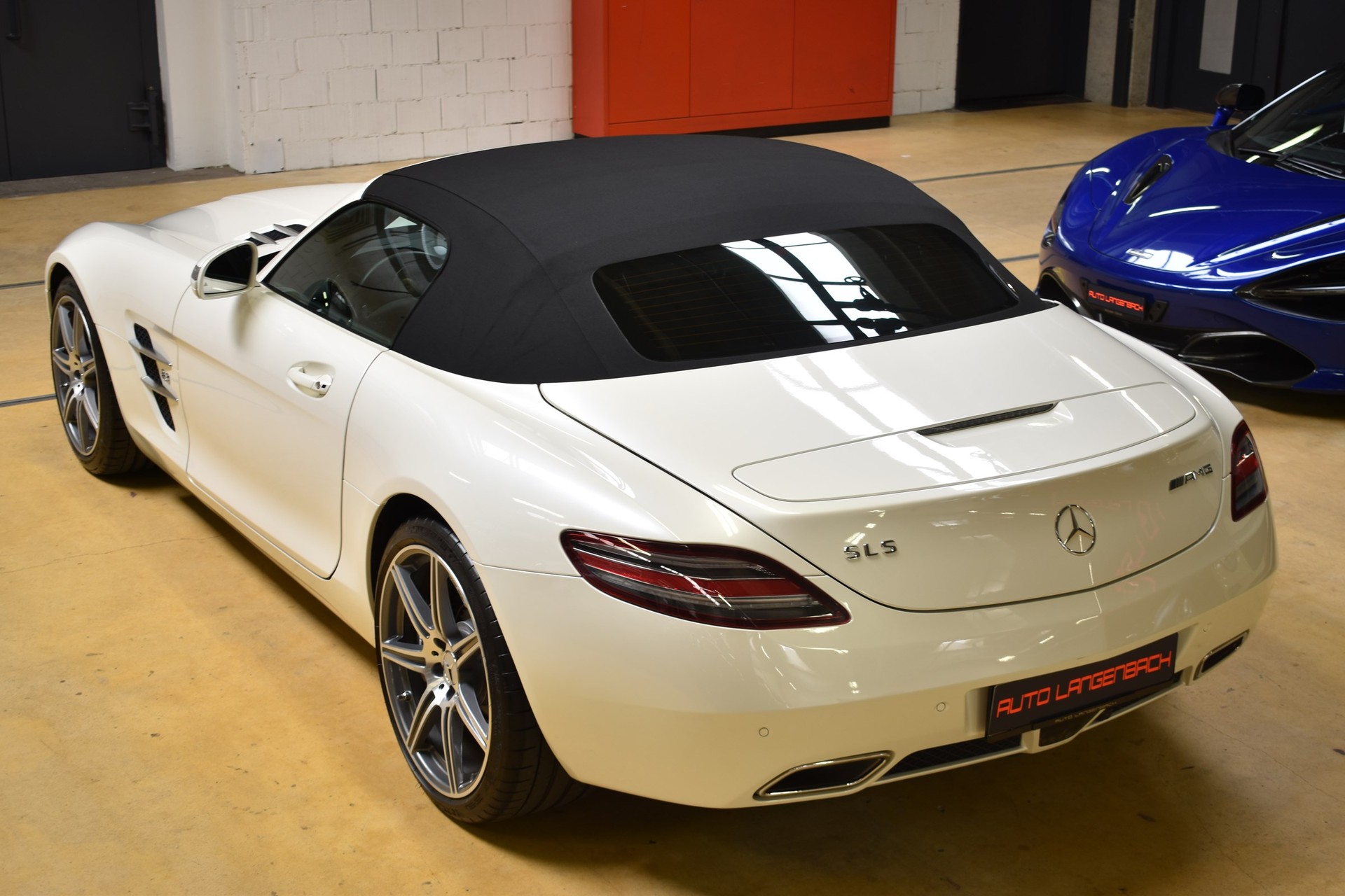 MERCEDES-BENZ SLS 63 AMG Speedshift-image-7