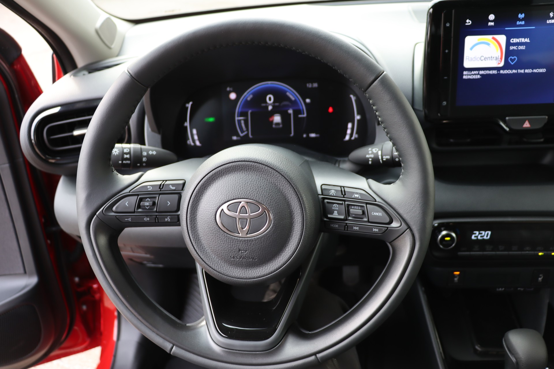 TOYOTA Yaris 1.5 Trend e-CVT-image-18
