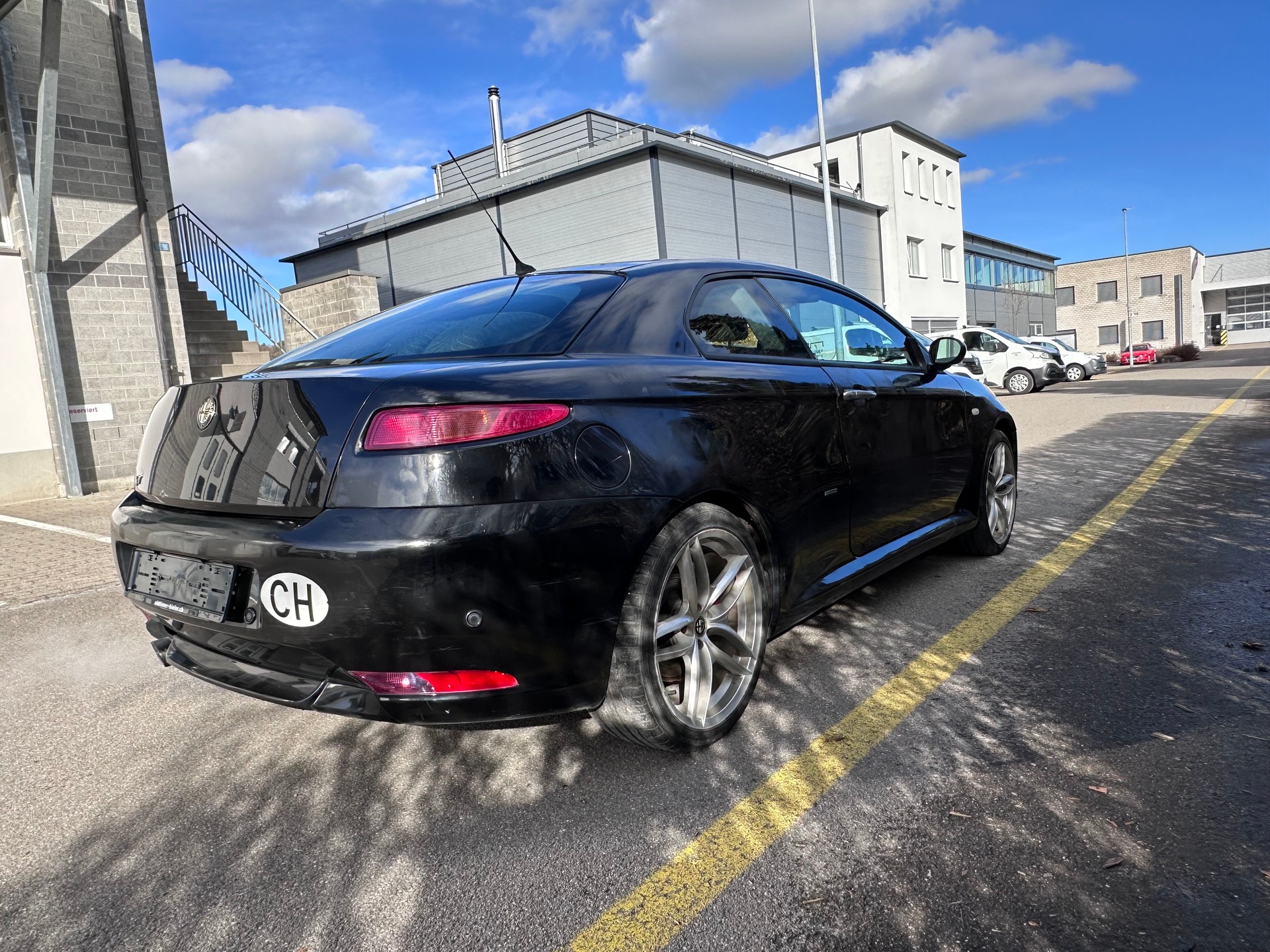 ALFA ROMEO GT 2.0 JTS Distinctive-image-3