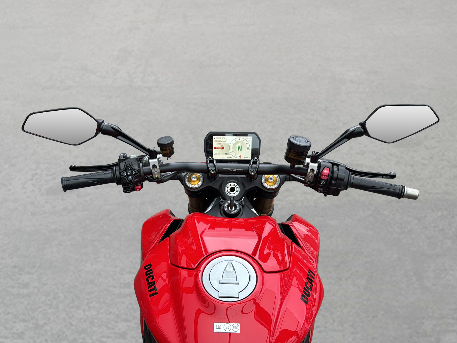 DUCATI Streetfighter V2 S-image-12