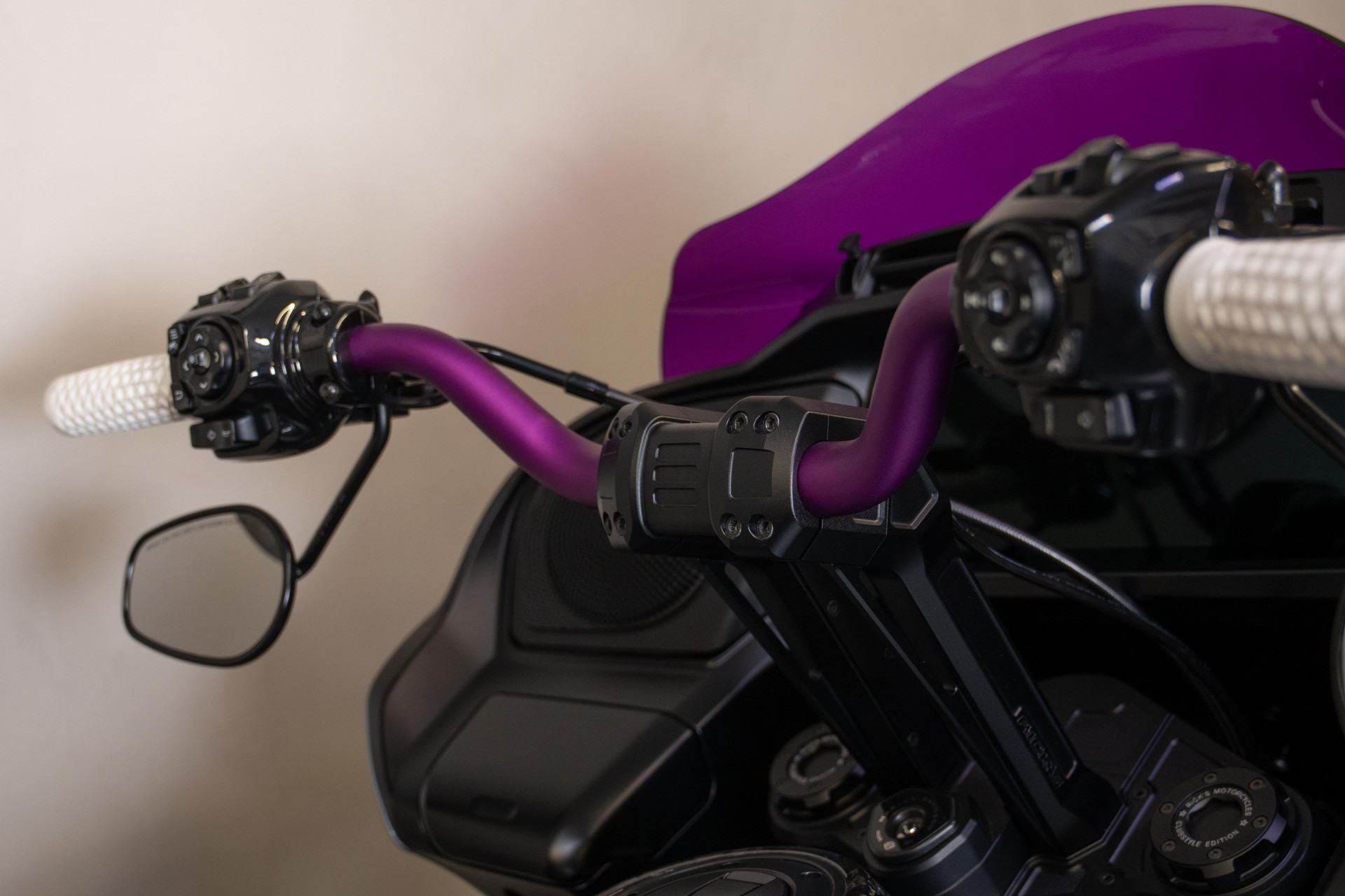 HARLEY-DAVIDSON FLTRX Road Glide Black Finish 117-image-9