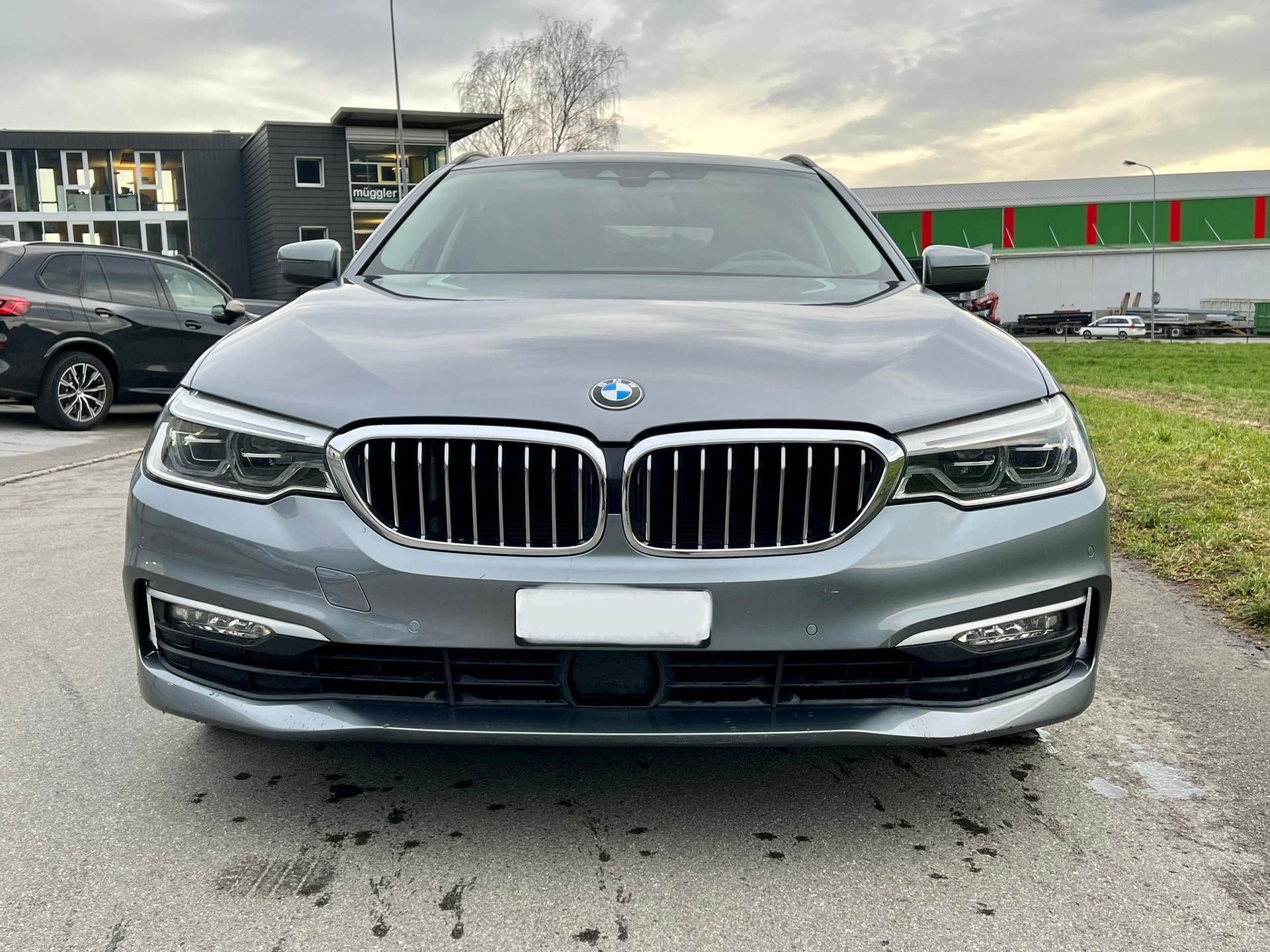 BMW 530d xDrive Touring Sport Line Steptronic-image-4