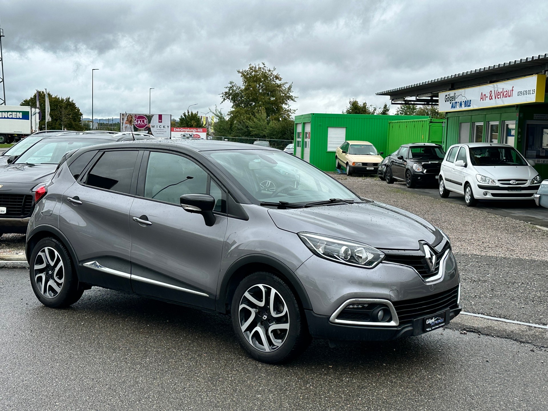 RENAULT Captur 1.2 T 16V Privilège EDC-image-9