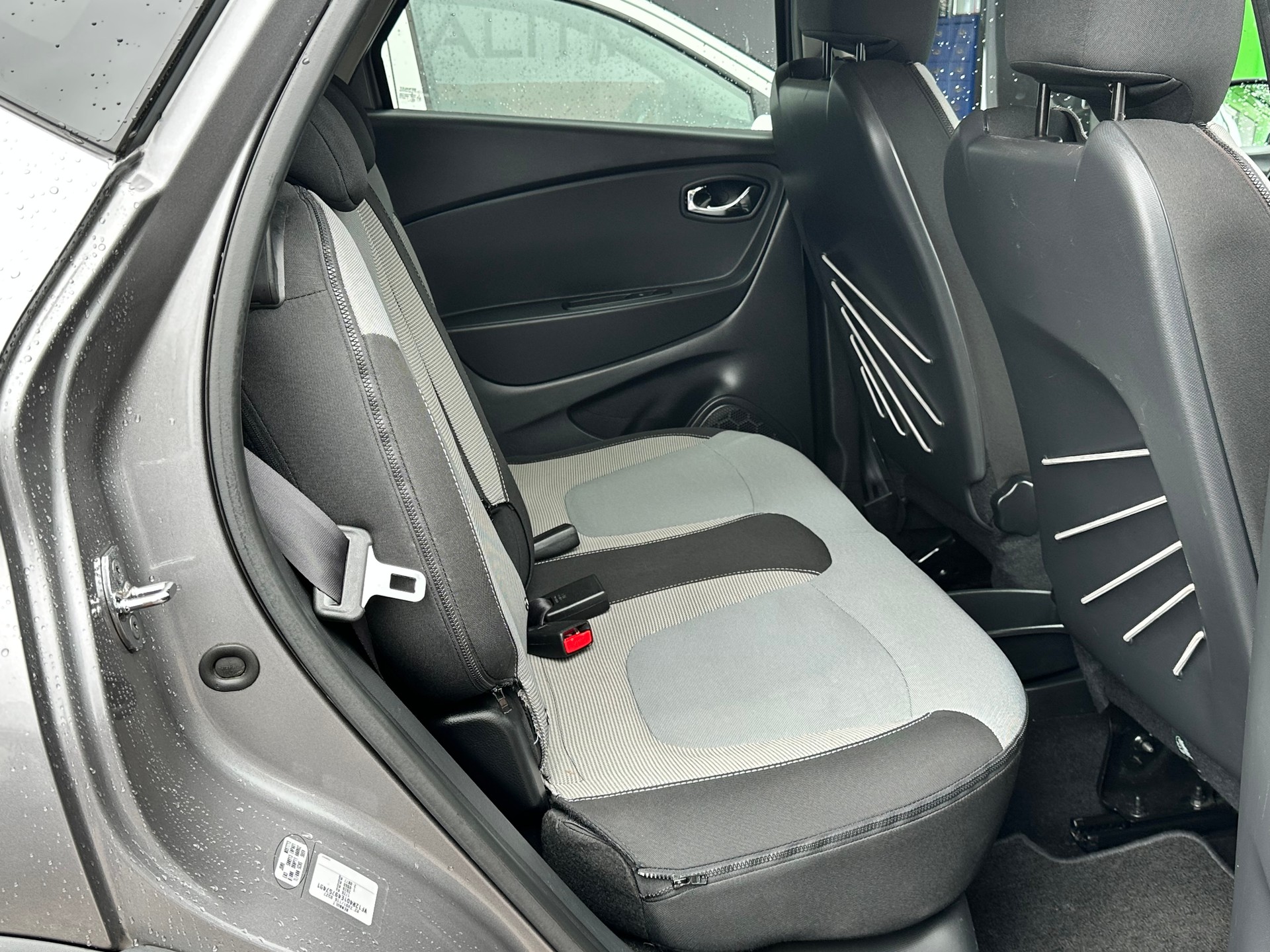 RENAULT Captur 1.2 T 16V Privilège EDC-image-10