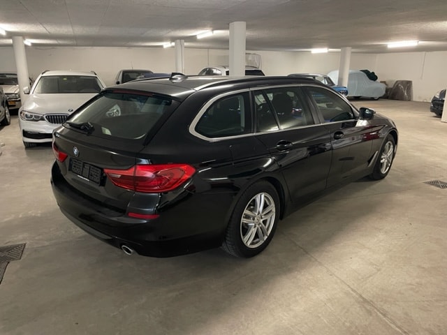 BMW 520d xDrive Touring Fleet Edition Steptronic-image-3