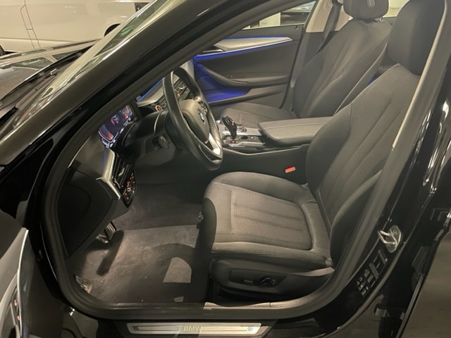 BMW 520d xDrive Touring Fleet Edition Steptronic-image-8