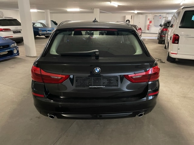 BMW 520d xDrive Touring Fleet Edition Steptronic-image-2