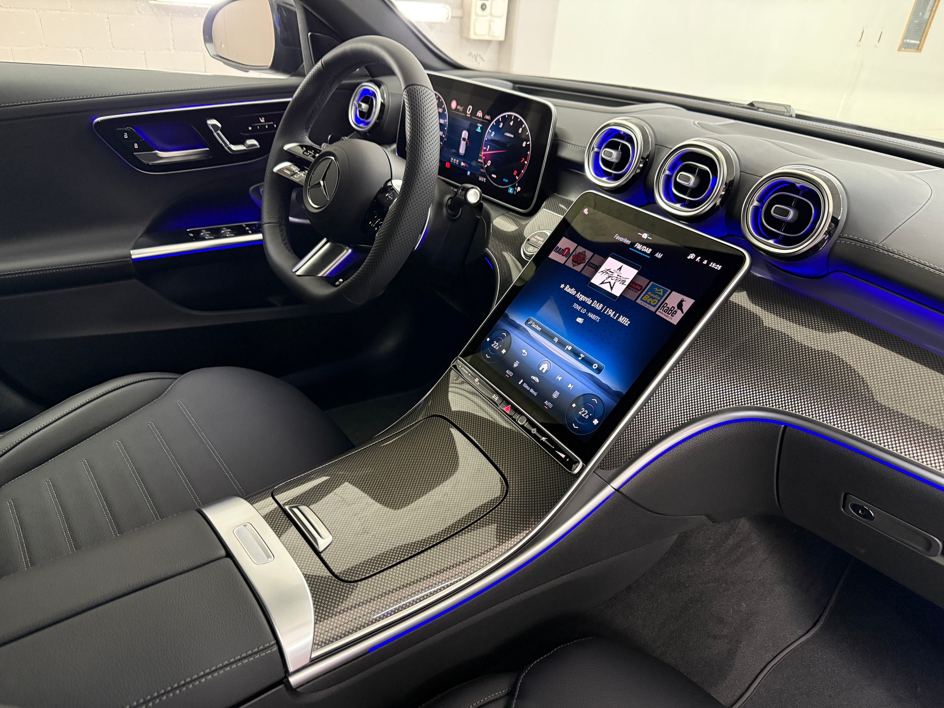 MERCEDES-BENZ C 300 4MATIC T-Modell-image-11