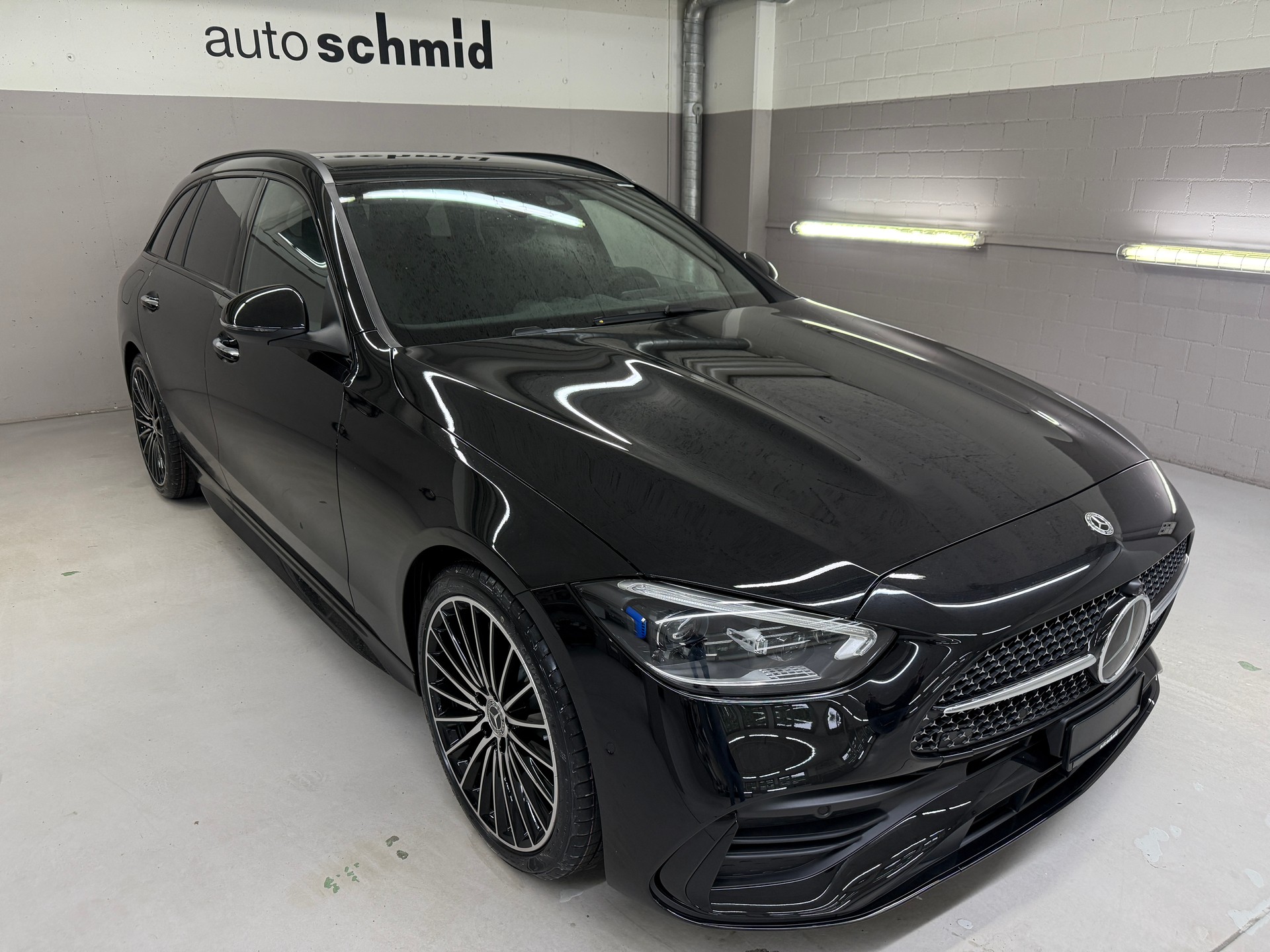 MERCEDES-BENZ C 300 4MATIC T-Modell-showroom-element-1
