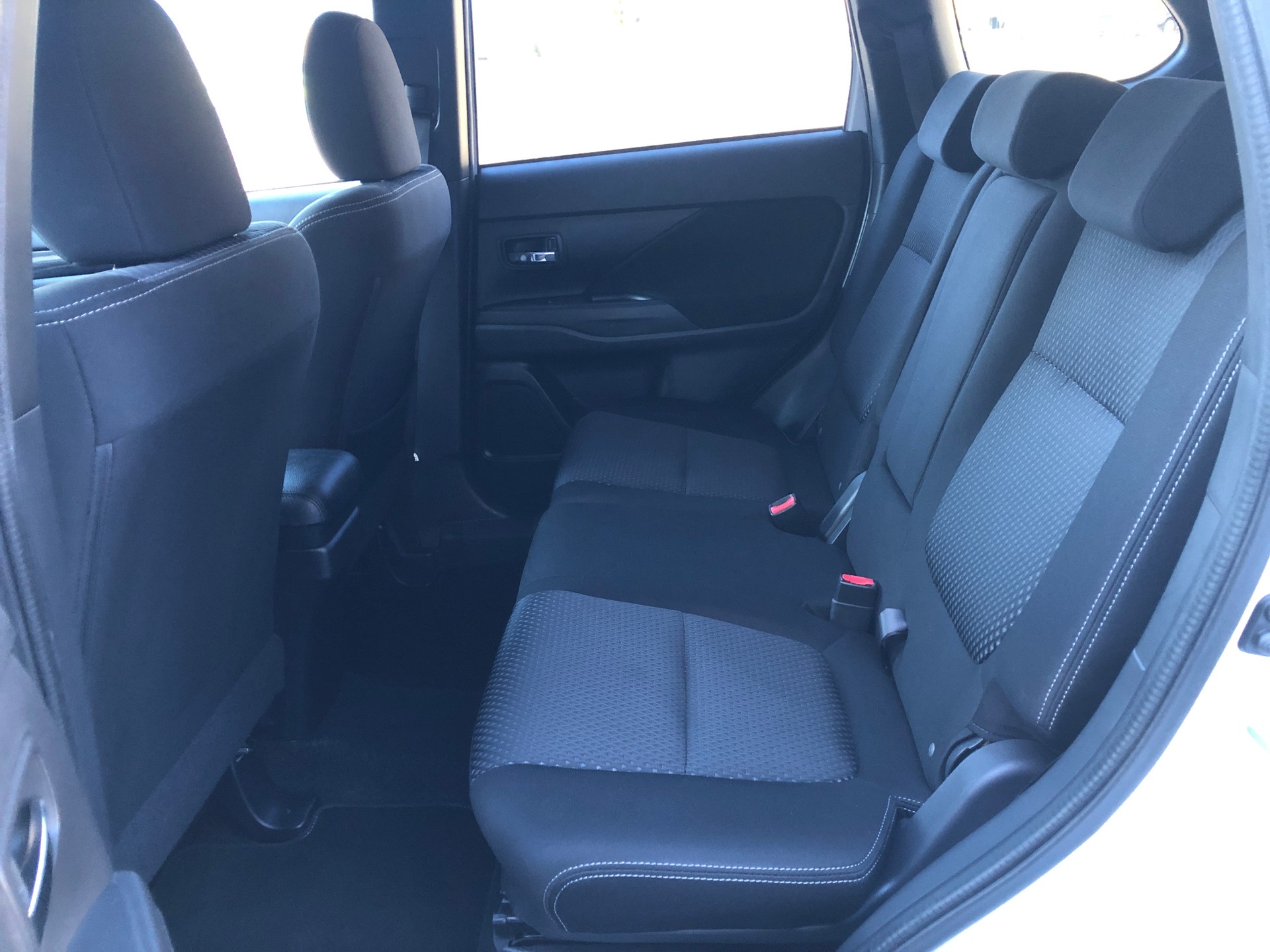 MITSUBISHI Outlander 2.0 BlackLine 4WD CVT-image-5