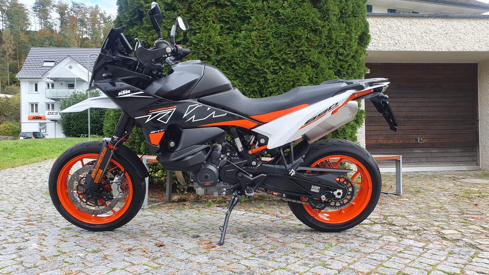 KTM 890 SMT-image-1