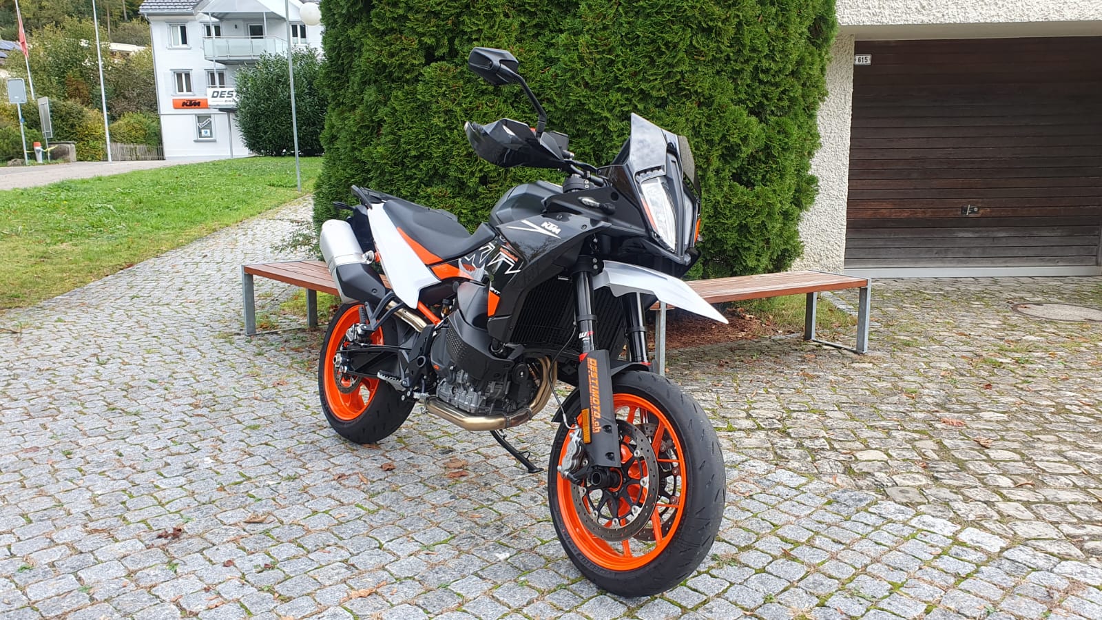 KTM 890 SMT-image-8