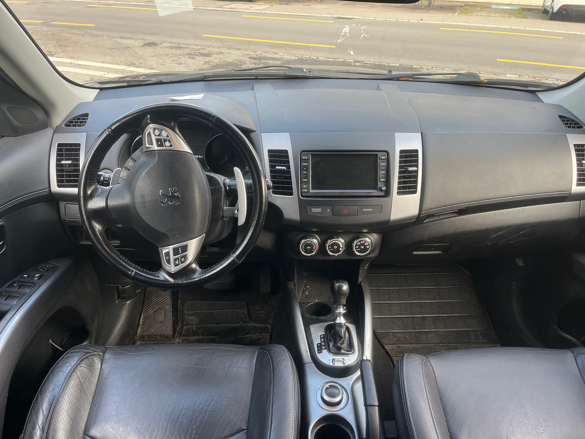 PEUGEOT 4007 2.2 HDi Dynamic DCS6-image-7