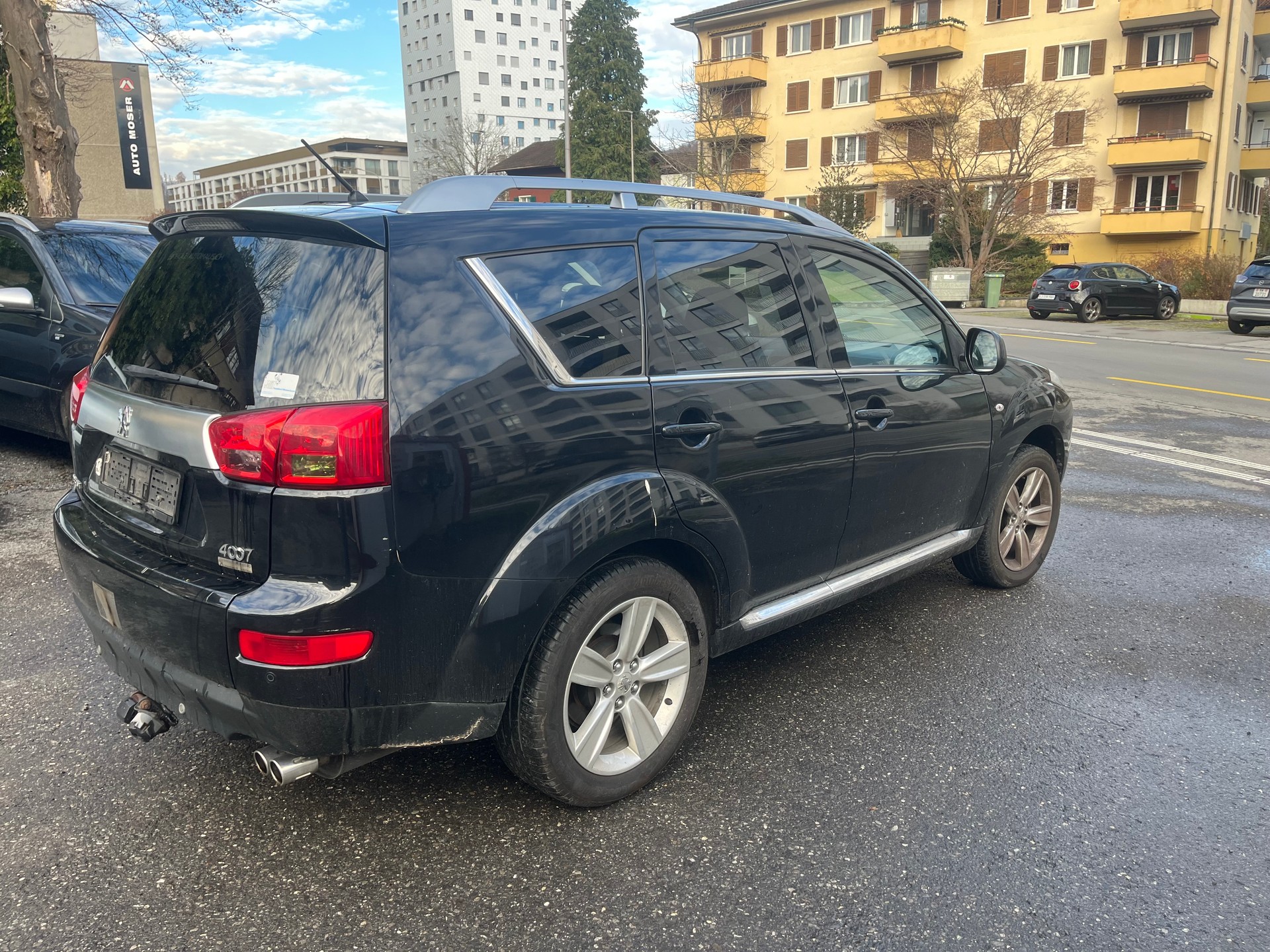 PEUGEOT 4007 2.2 HDi Dynamic DCS6-image-4