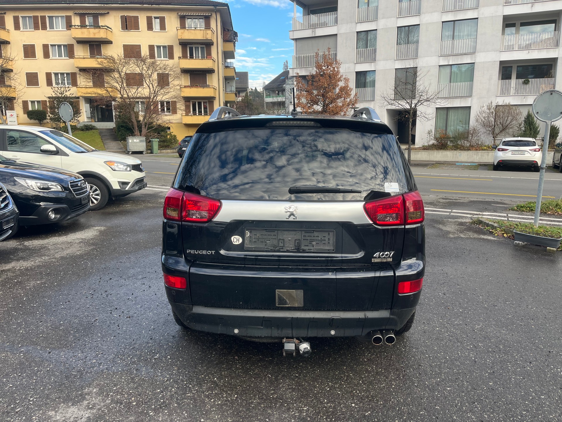 PEUGEOT 4007 2.2 HDi Dynamic DCS6-image-3