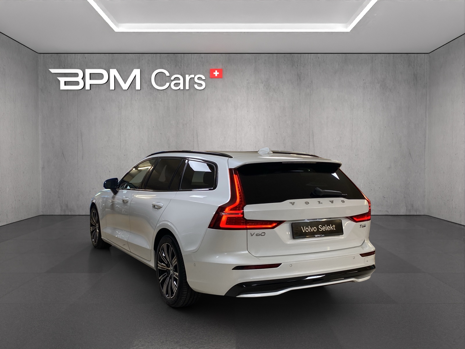 VOLVO V60 2.0 T6 TE Plus Dark eAWD Business-image-5