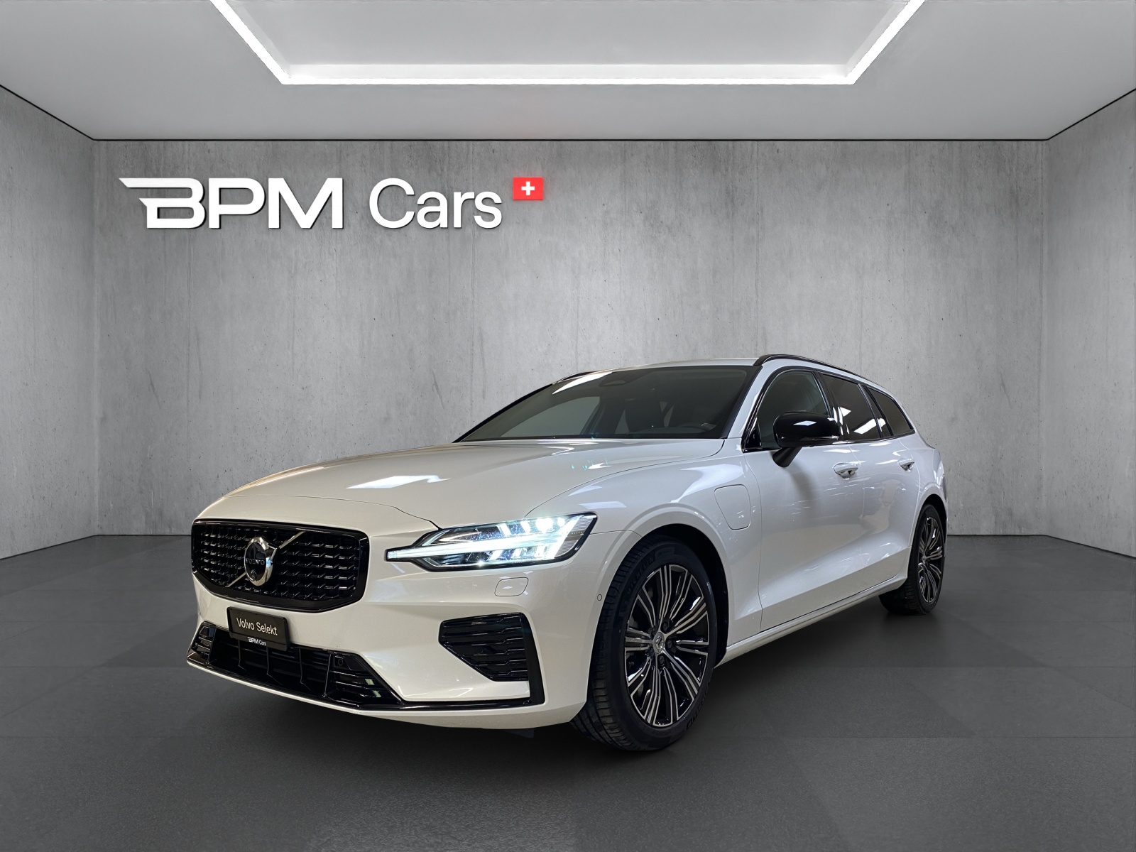 VOLVO V60 2.0 T6 TE Plus Dark eAWD Business