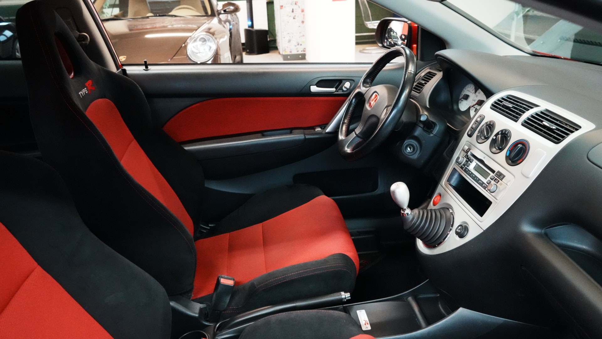 HONDA Civic 2.0i Type-R-image-13