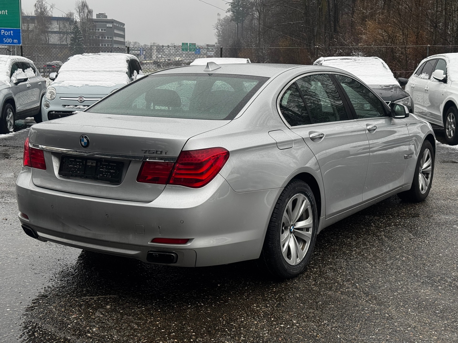 BMW 750i xDrive-image-3