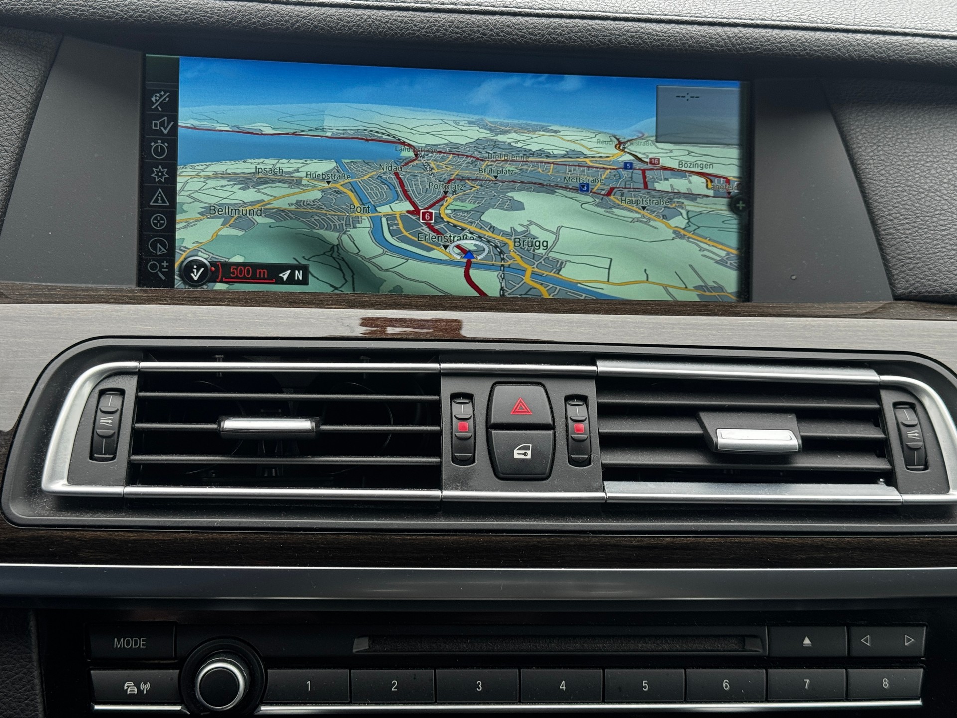 BMW 750i xDrive-image-14