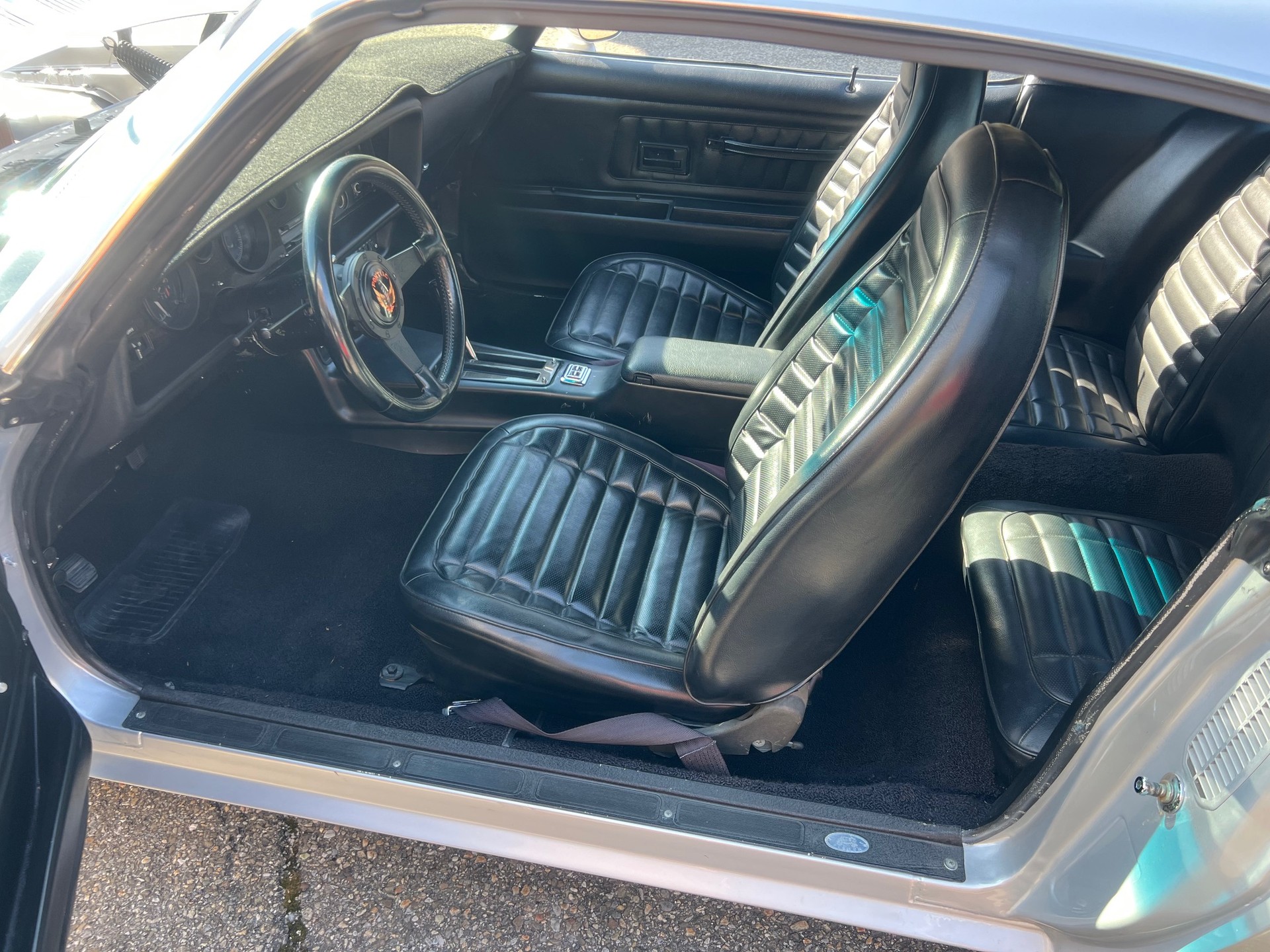 PONTIAC Firebird-image-5