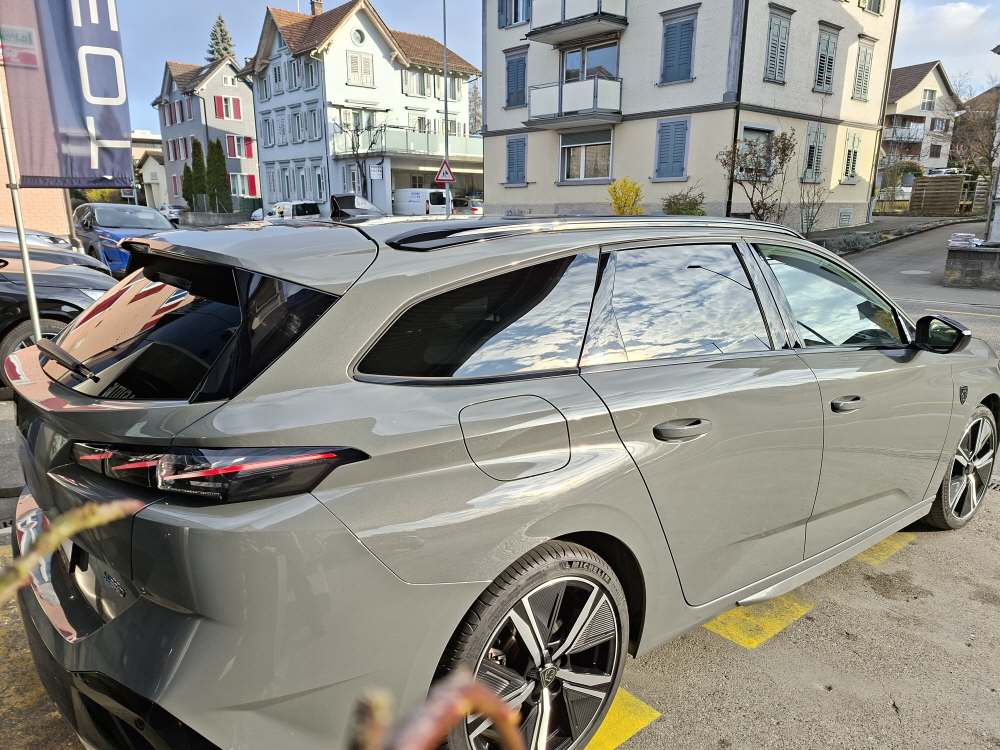 PEUGEOT 308 SW 1.6 PHEV 180 GT-image-6