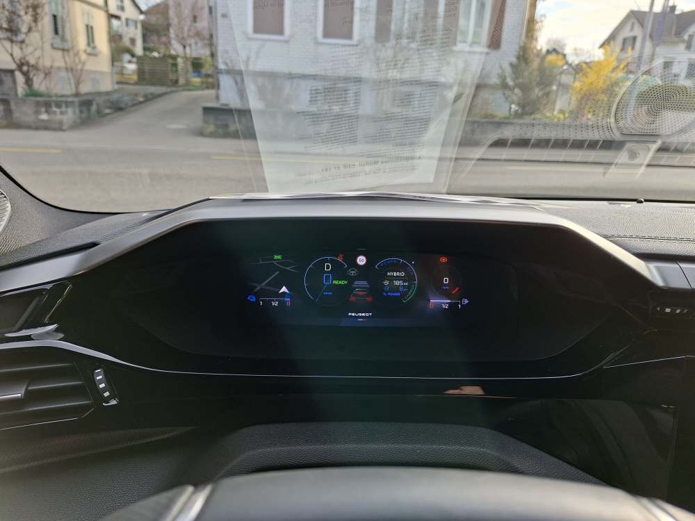 PEUGEOT 308 SW 1.6 PHEV 180 GT-image-22