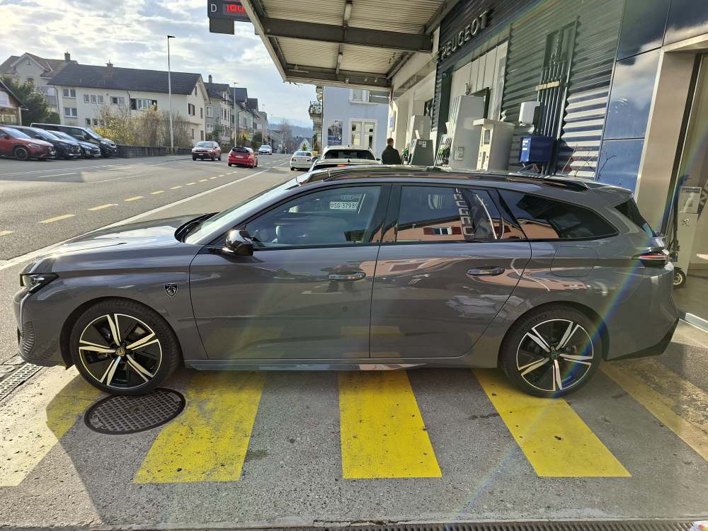 PEUGEOT 308 SW 1.6 PHEV 180 GT-showroom-element-3