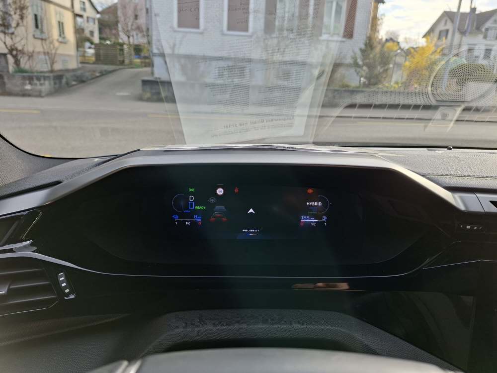 PEUGEOT 308 SW 1.6 PHEV 180 GT-image-21