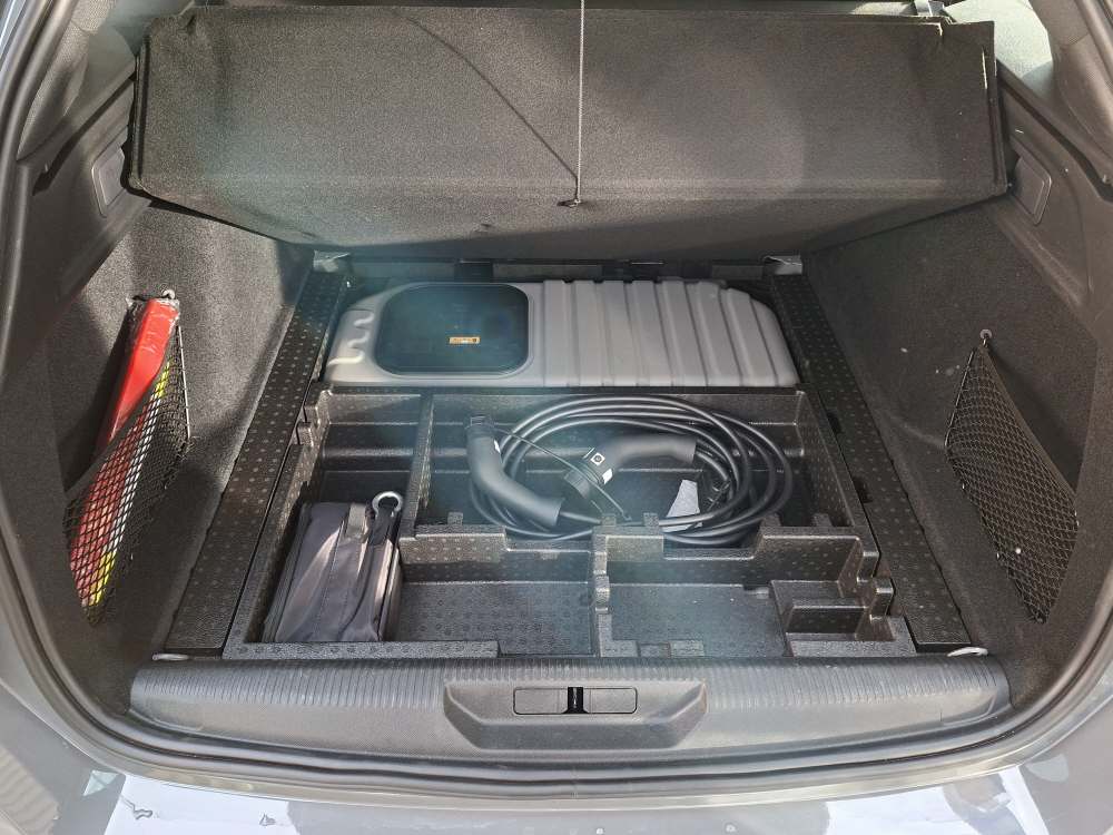 PEUGEOT 308 SW 1.6 PHEV 180 GT-image-14