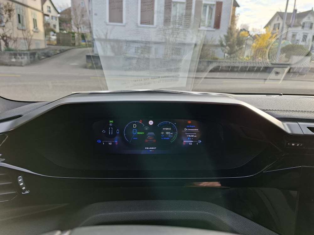 PEUGEOT 308 SW 1.6 PHEV 180 GT-image-19